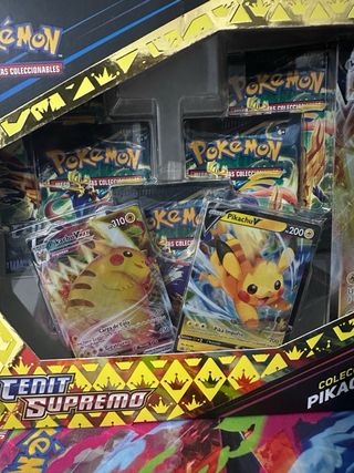 Cenit supremo Colección Especial Pikachu VMAX