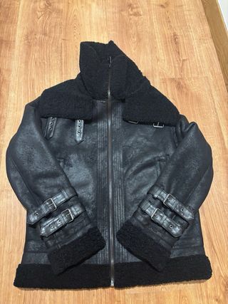 Cazadora borrego Zara negra