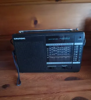 Radio Grundig Yacht Boy 204