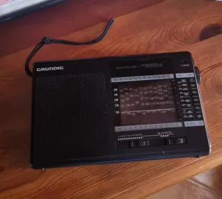 Radio Grundig Yacht Boy 204