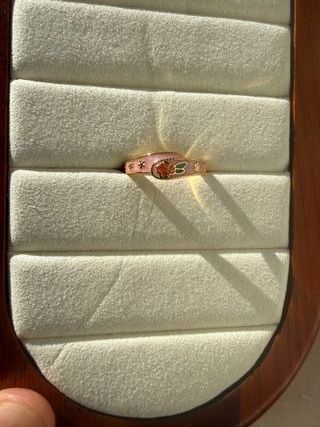 Anel vintage esmaltado com gotas florais