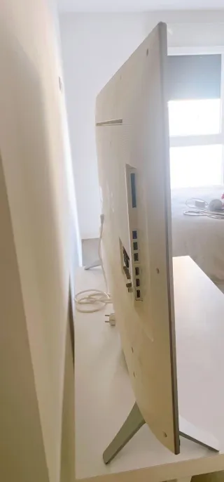 Smart TV LG 49 Plata y Negro