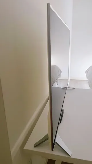 Smart TV LG 49 Plata y Negro