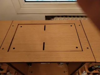 Mueble para máquina de coser de madera