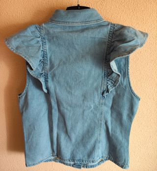 Camisa vaquera con volantes