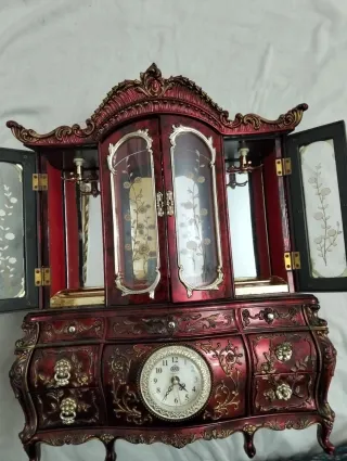 Antiguo joyero musical con reloj y bailarina