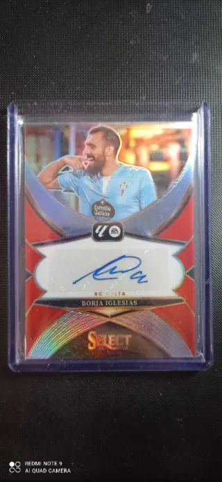 Borja Iglesias Autógrafo Red Paralel Panini Select