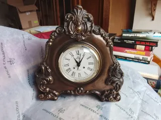 Reloj de sobremesa Urrego