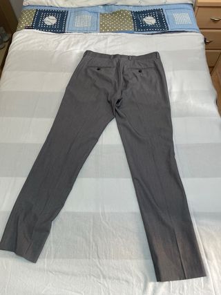 Traje Chaqueta y Pantalón Gris