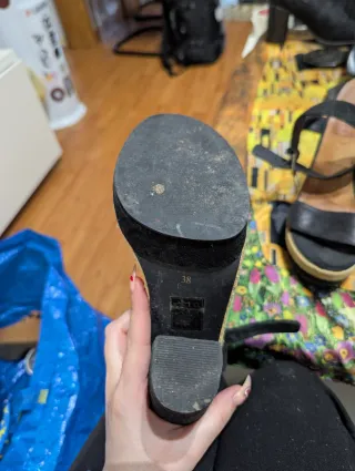 Tacones Scorett negras