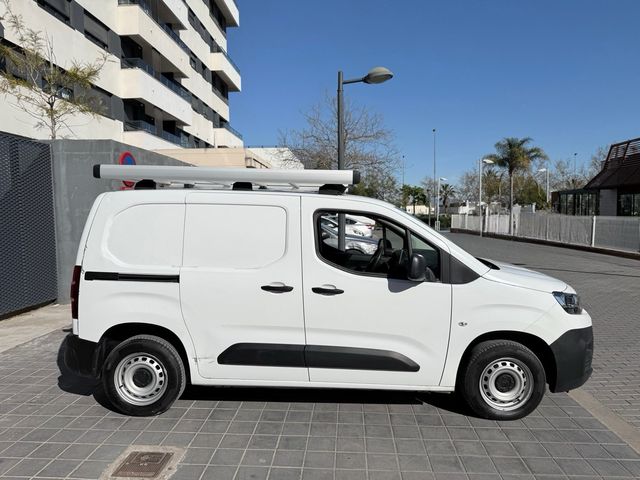 CITROEN BERLINGO  2022 3 PLAZAS  100CV