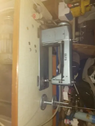 Máquina de coser industrial Alfa