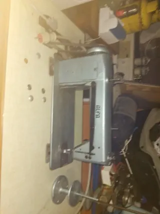 Máquina de coser industrial Alfa