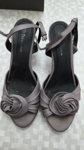 Zapatos de fiesta Bosa Nova grises talla 38