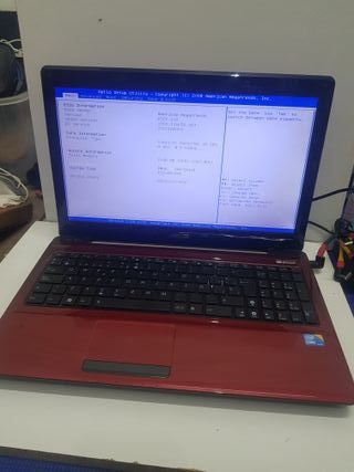 Portátil ASUS X52F i5 Rojo