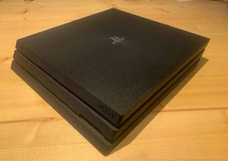 PS4 Pro CUH-7216B 1TB Jet Balck