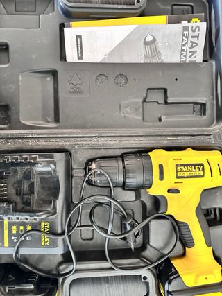 Taladro Stanley Fatmax 10.8V con Cargador