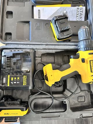 Taladro Stanley Fatmax 10.8V con Cargador