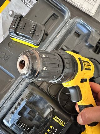 Taladro Stanley Fatmax 10.8V con Cargador