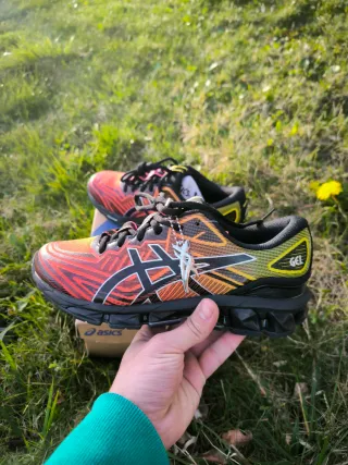 Zapatillas Asics Gel Naranja y Negro