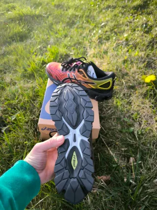 Zapatillas Asics Gel Naranja y Negro