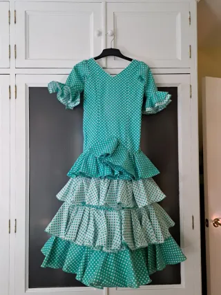 Bonito traje de Gitana para niña 9 a 10 años