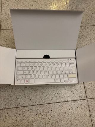 Raspberry Pi 400 Kit Ordenador Personal