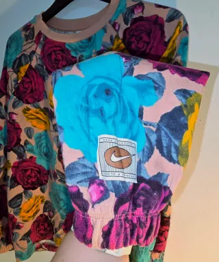 Sudadera Nike Floral Original L/XL (talla amplia)