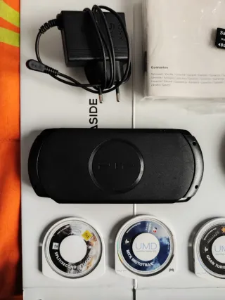 Pack 2 PSP + 5 Jogos + Acessórios + Cartão de Memó
