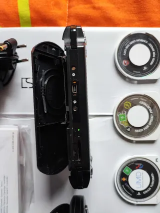 Pack 2 PSP + 5 Jogos + Acessórios + Cartão de Memó