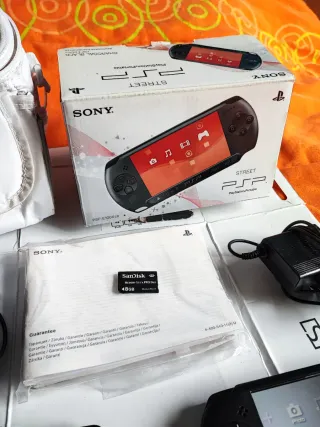 Pack 2 PSP + 5 Jogos + Acessórios + Cartão de Memó