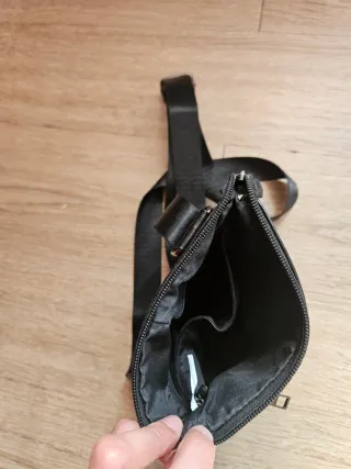 Bolso bandolera negro piel