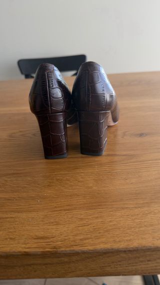 Tacones Marc Fisher Cocodrilo Marrón