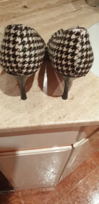 Zapatos de tacón Ursula Mascaro; piel 100%