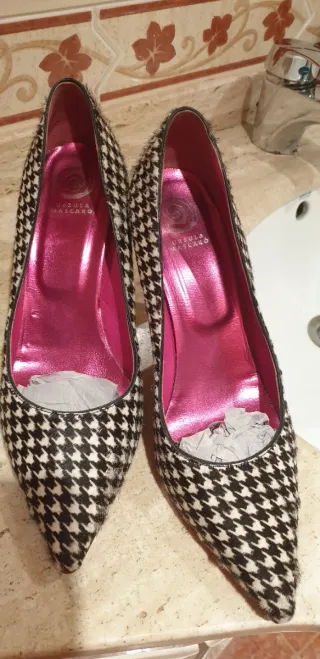 Zapatos de tacón Ursula Mascaro; piel 100%