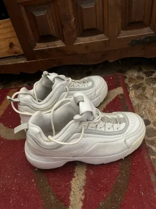 Zapatillas deportivas blancas