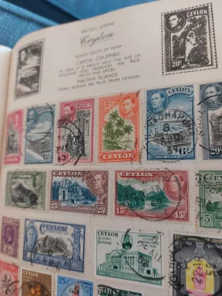 Álbum de sellos antiguos colonias Africa Asia