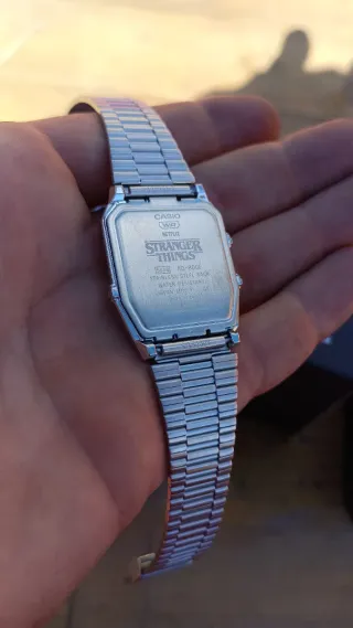 Casio Stranger Things AQ-800EST-1AER