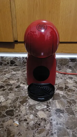 Cafetera Dolce Gusto Piccolo XS Roja