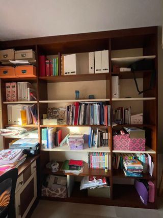 Estantería y escritorio