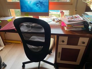 Estantería y escritorio