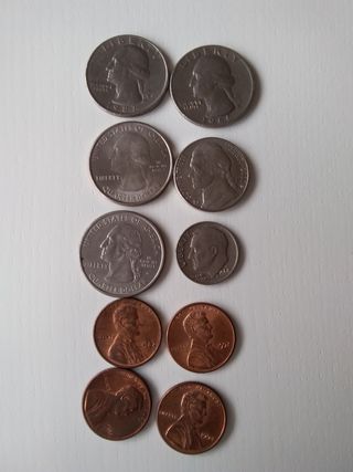 Lotes de Billetes y monedas Extranjeros Varios.