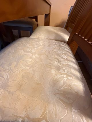 Mesa Comedor Madera Pino y Cristal y cuatro sillas