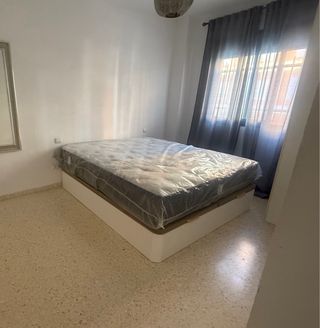 Canapé abatible blanco y colchón Flex