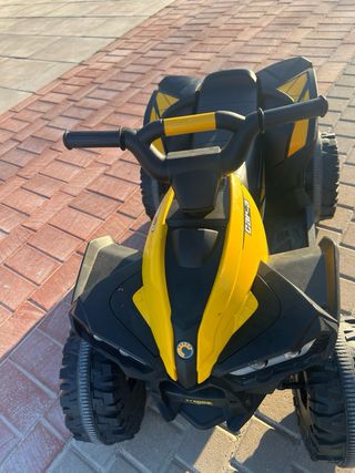 Quad infantil amarillo y negro
