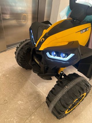 Quad infantil amarillo y negro