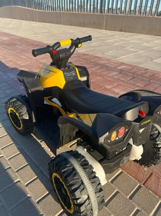 Quad infantil amarillo y negro