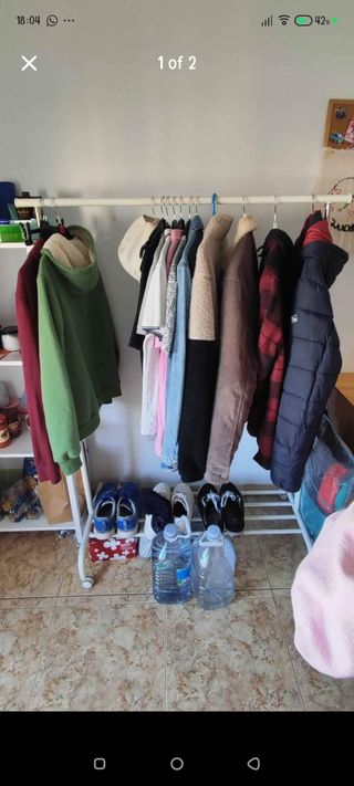 Perchero Ropa Metálico Negro y Verde