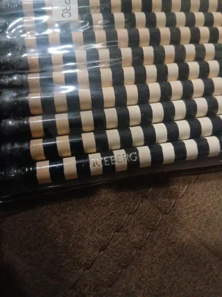 18 Matite Nuove a Righe Nere e Bianche