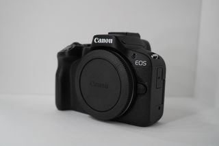 Canon EOS R50 Cuerpo + Objetivo 18-45 mm F4.5-6.3